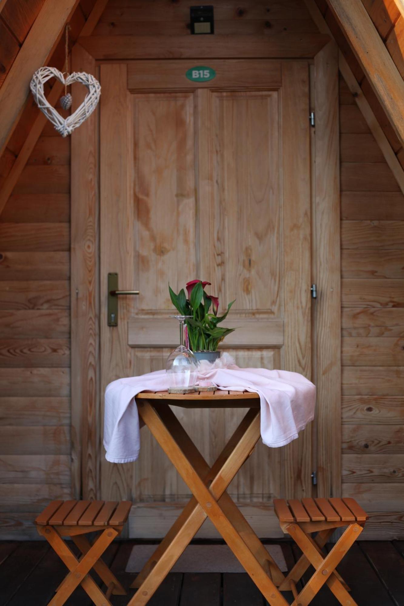 Rooms & Glamping Lana Haus Licko Petrovo Selo Exterior photo