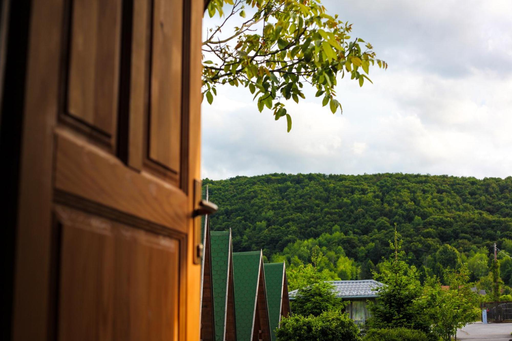 Rooms & Glamping Lana Haus Licko Petrovo Selo Exterior photo