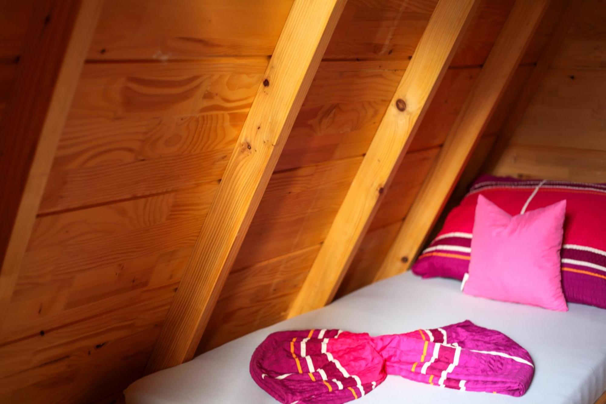 Rooms & Glamping Lana Haus Licko Petrovo Selo Exterior photo